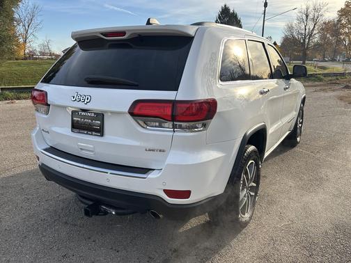 Bright White Clearcoat 2022 Jeep Grand Cherokee Limited