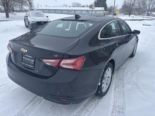 2022 Chevrolet Malibu FWD LT