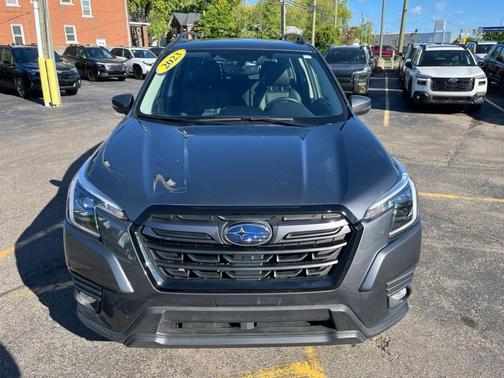 Magnetite Gray Metallic 2023 Subaru Forester Limited