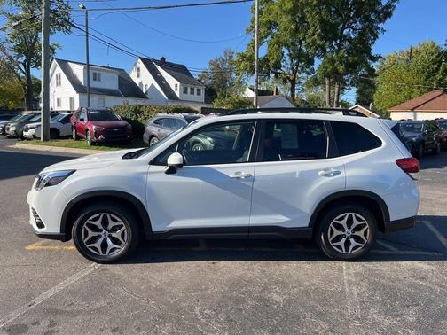 2023 Subaru Forester Premium