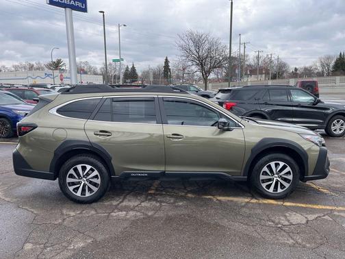 2024 Subaru Outback Premium