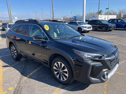 Crystal Black Silica 2023 Subaru Outback Limited