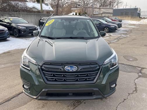 2023 Subaru Forester Premium