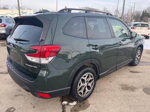 2023 Subaru Forester Premium