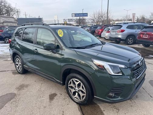2023 Subaru Forester Premium