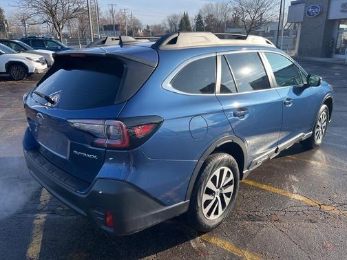 2022 Subaru Outback Premium