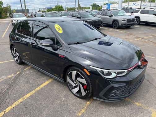 Deep Black Pearl Effect 2023 Volkswagen Golf GTI 2.0T SE