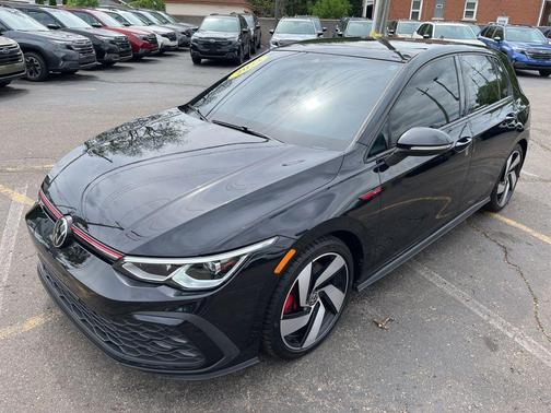 Deep Black Pearl Effect 2023 Volkswagen Golf GTI 2.0T SE