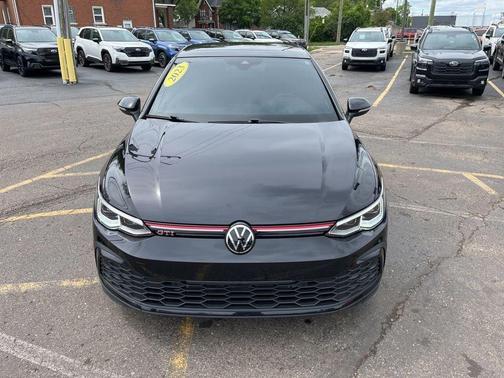 Deep Black Pearl Effect 2023 Volkswagen Golf GTI 2.0T SE