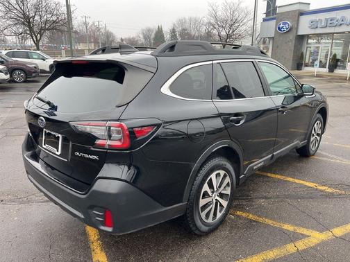 2022 Subaru Outback Premium
