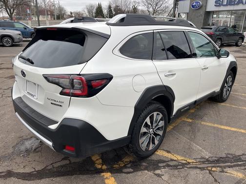 2024 Subaru Outback Touring