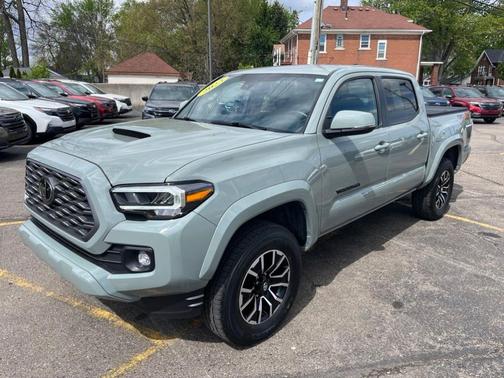 Lunar Rock 2023 Toyota Tacoma TRD Sport