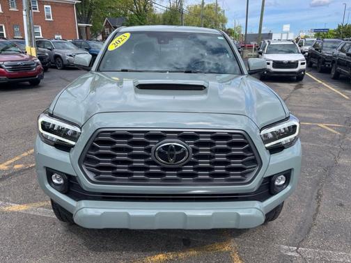 Lunar Rock 2023 Toyota Tacoma TRD Sport