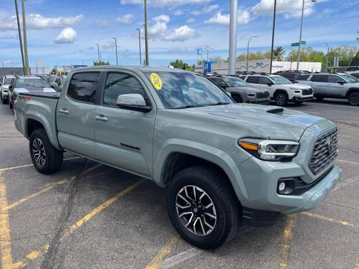 Lunar Rock 2023 Toyota Tacoma TRD Sport