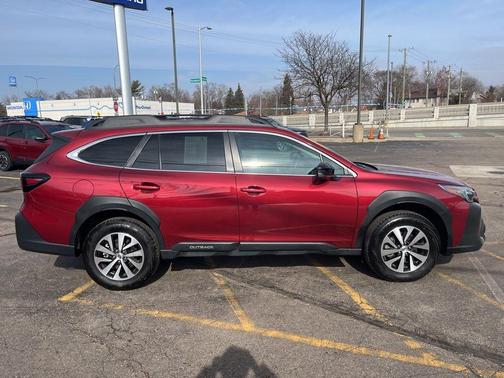 2025 Subaru Outback Premium