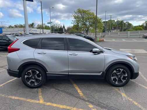 Lunar Silver Metallic 2019 Honda CR-V Touring