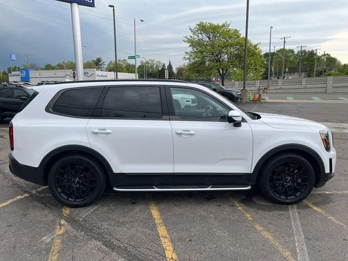 Glacial White Pearl 2022 Kia Telluride EX