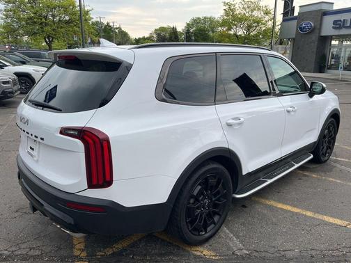 Glacial White Pearl 2022 Kia Telluride EX