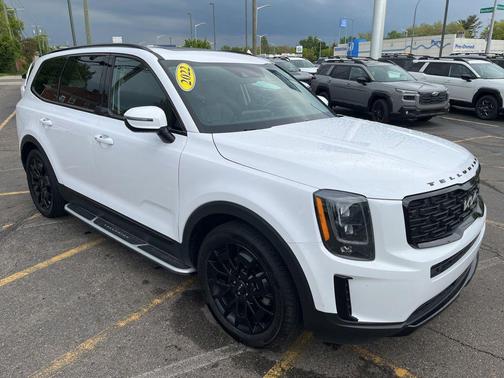 Glacial White Pearl 2022 Kia Telluride EX
