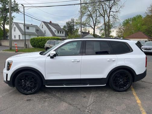 Glacial White Pearl 2022 Kia Telluride EX
