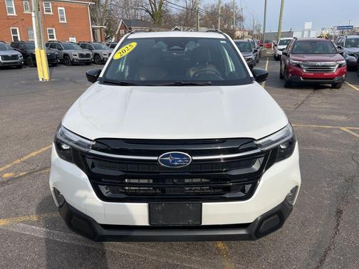 Crystal White Pearl 2025 Subaru Forester Touring