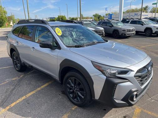 Ice Silver Metallic 2023 Subaru Outback Onyx Edition