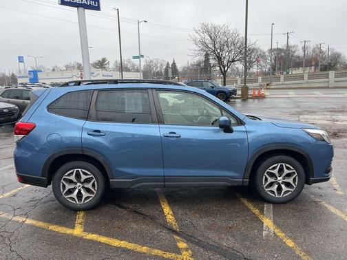 2023 Subaru Forester 2.5i Premium