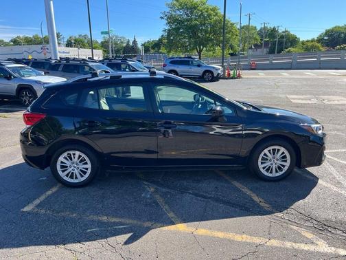 Crystal Black Silica 2018 Subaru Impreza 2.0i Premium