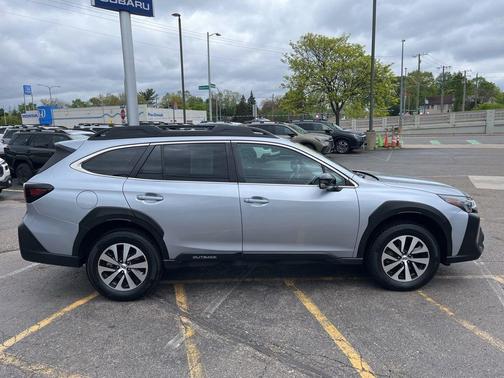 Ice Silver Metallic 2024 Subaru Outback Premium