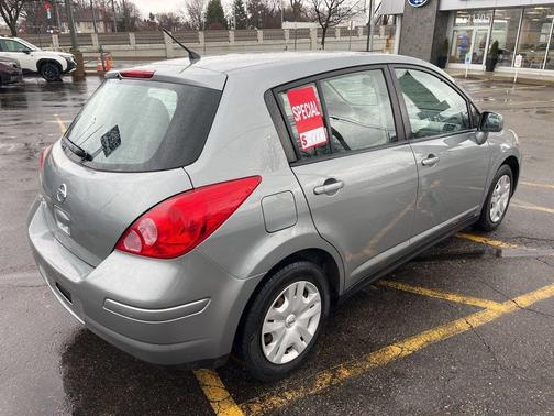 2012 Nissan Versa 1.8 S