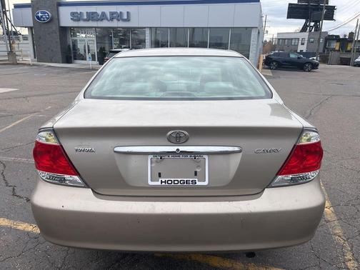 2005 Toyota Camry 