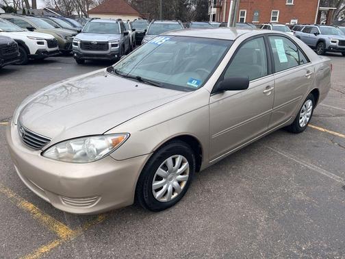 2005 Toyota Camry 