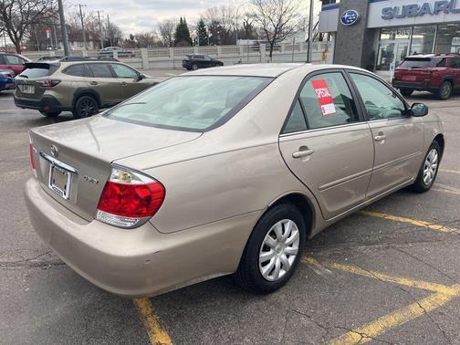 2005 Toyota Camry 