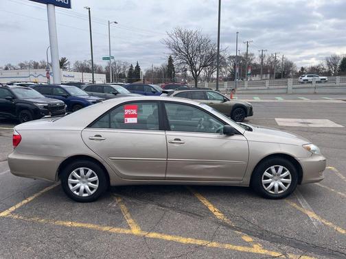 2005 Toyota Camry 
