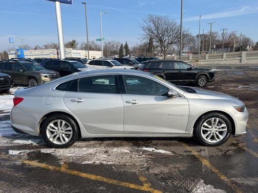 2017 Chevrolet Malibu 1LT