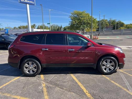 2017 Chevrolet Traverse 2LT