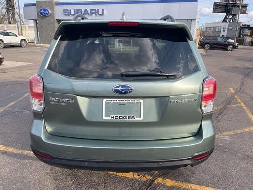 Jasmine Green Metallic 2017 Subaru Forester 2.5i Touring