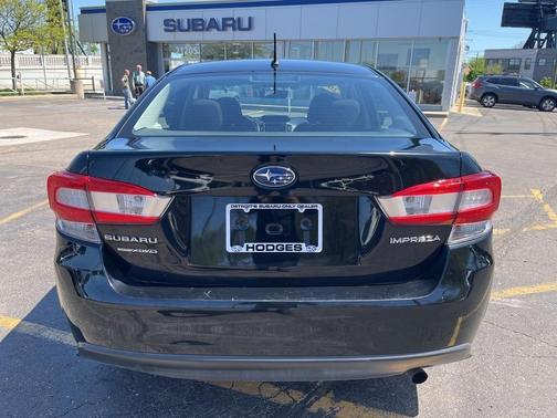 2019 Subaru Impreza 2.0i