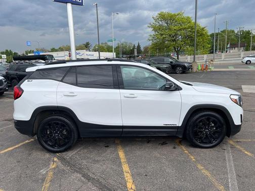 Summit White 2020 GMC Terrain SLT