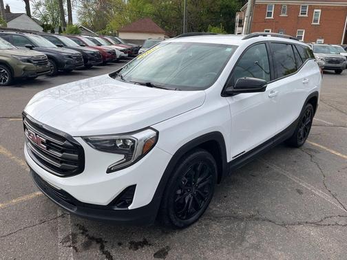 Summit White 2020 GMC Terrain SLT