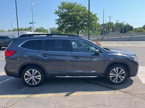 2022 Subaru Ascent Limited 8-Passenger