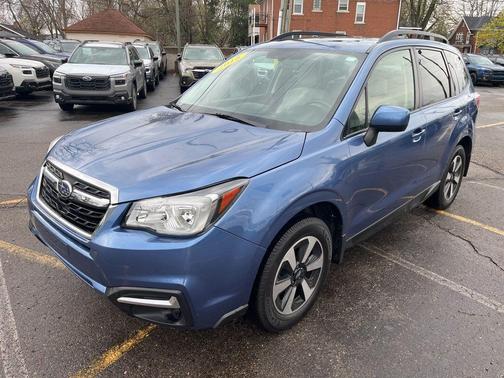Quartz Blue Pearl 2018 Subaru Forester 2.5i Premium