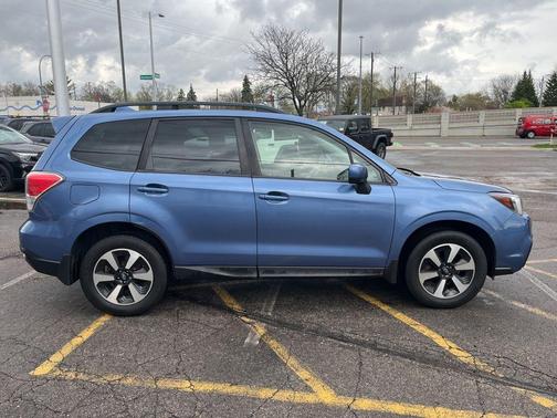 Quartz Blue Pearl 2018 Subaru Forester 2.5i Premium