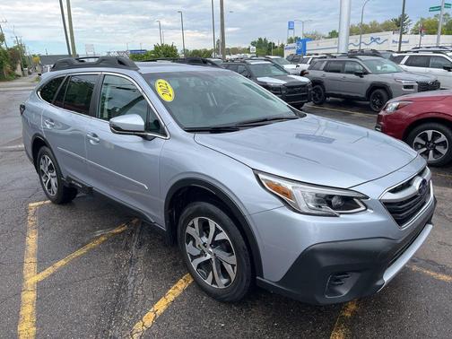 Ice Silver Metallic 2022 Subaru Outback Limited