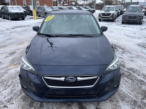 2019 Subaru Impreza 2.0i Premium