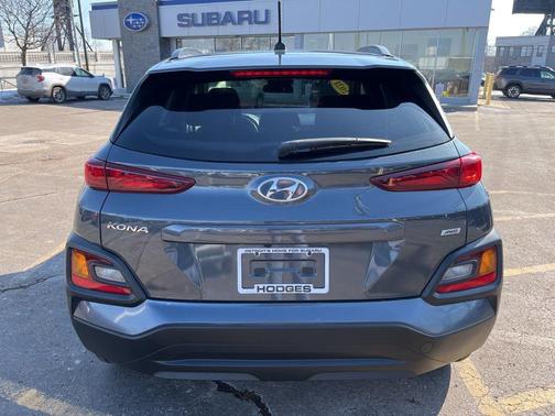 2021 Hyundai KONA SEL