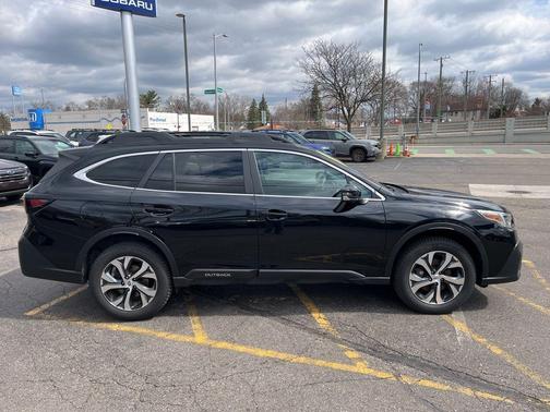 Crystal Black Silica 2020 Subaru Outback Limited