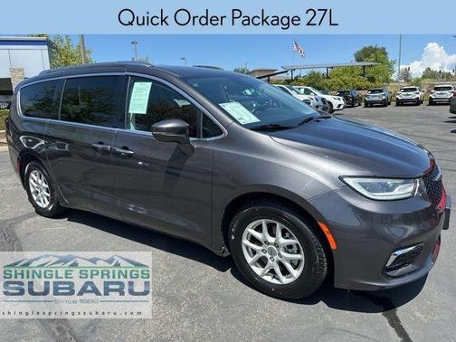2021 Chrysler Pacifica Touring-L