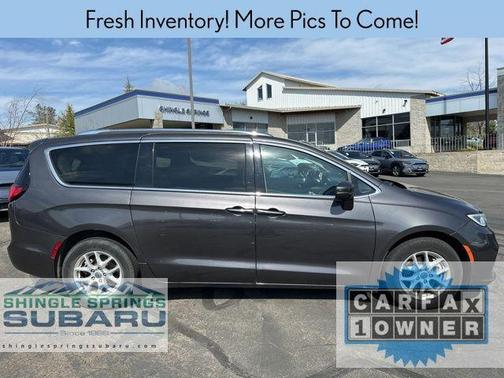 2021 Chrysler Pacifica Touring-L