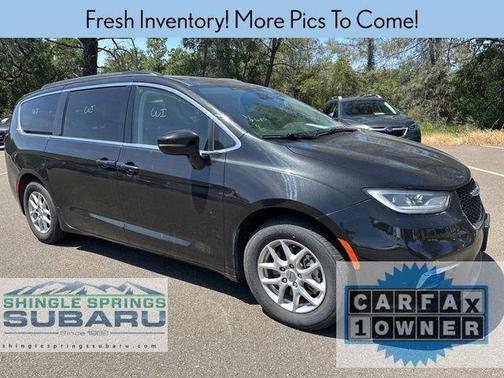 2022 Chrysler Pacifica Touring-L